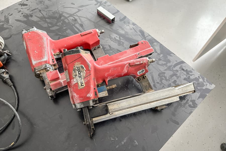 2 Druckluft Nagler Haubold